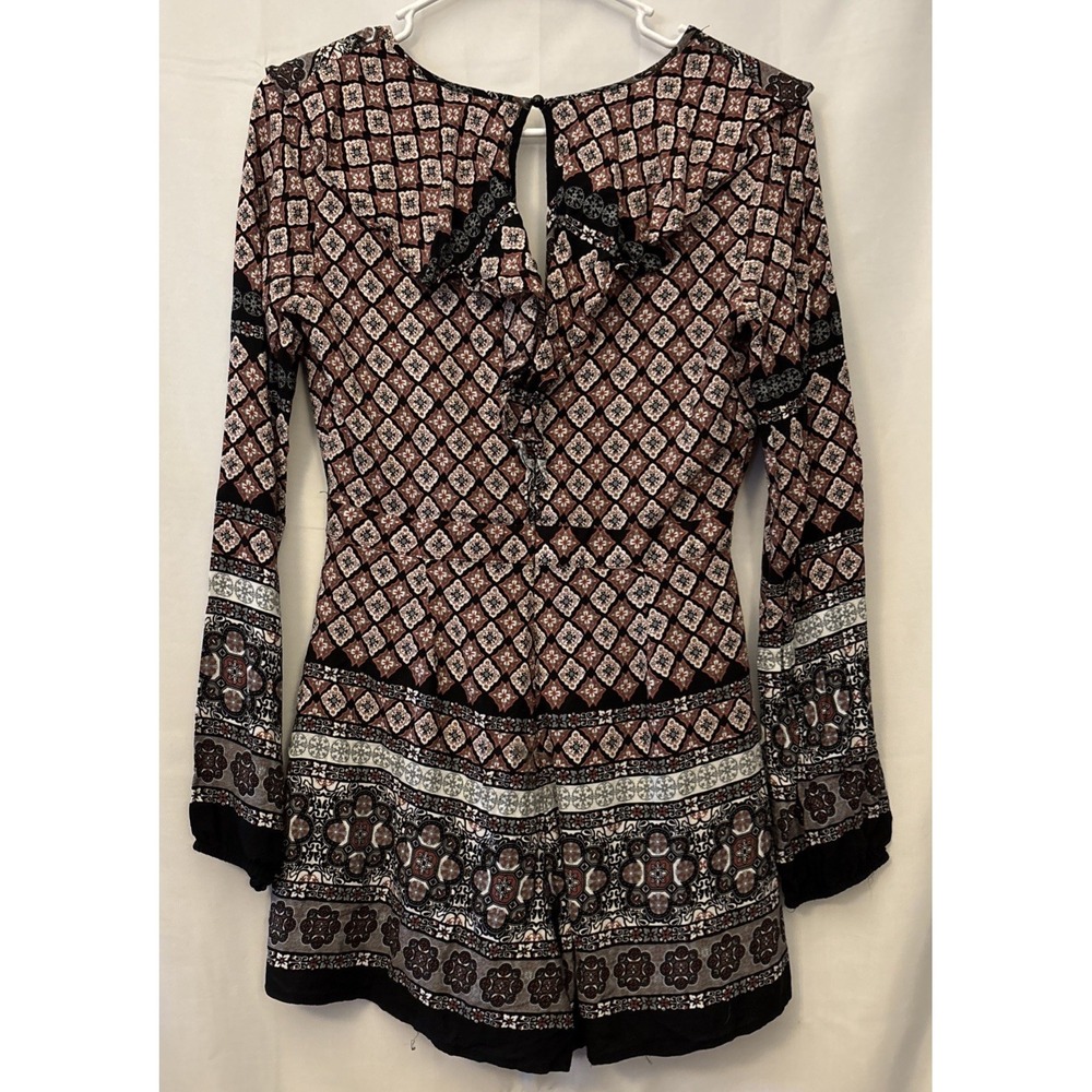 Sadie Robertson Size Medium S Deep-V Romper Jumper Black Rose‎ Floral Lined Boho - Picture 5 of 12